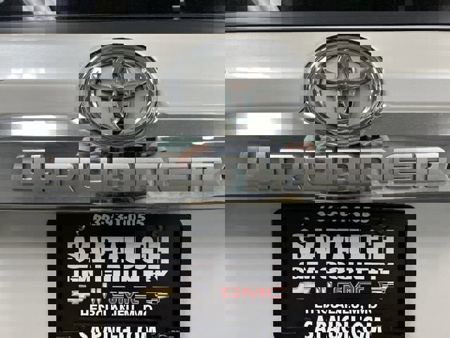 Used 2011 Toyota 4Runner SR5 w/ Convenience Pkg image 29