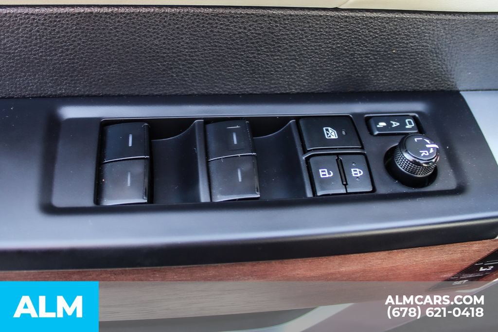 Used 2024 Toyota Sequoia Capstone AWD/4WD image 39