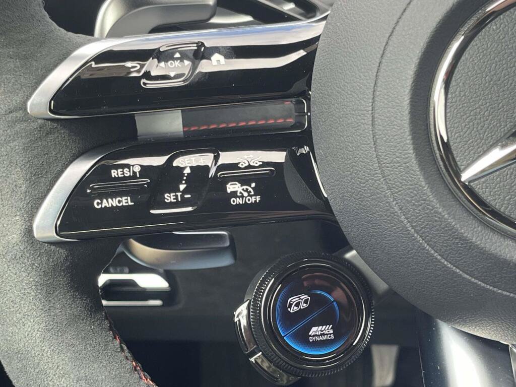New 2026 Mercedes-Benz SL 63 AMG 4MATIC image 36