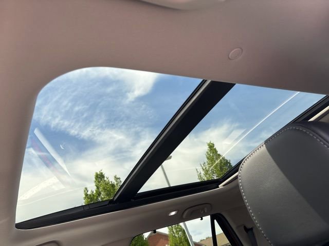 Used 2025 Honda Pilot Touring image 15