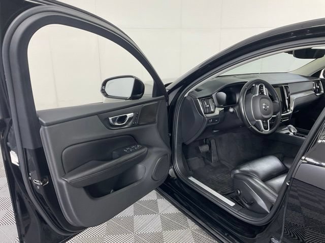 Certified 2022 Volvo S60 B5 Inscription AWD/4WD image 26