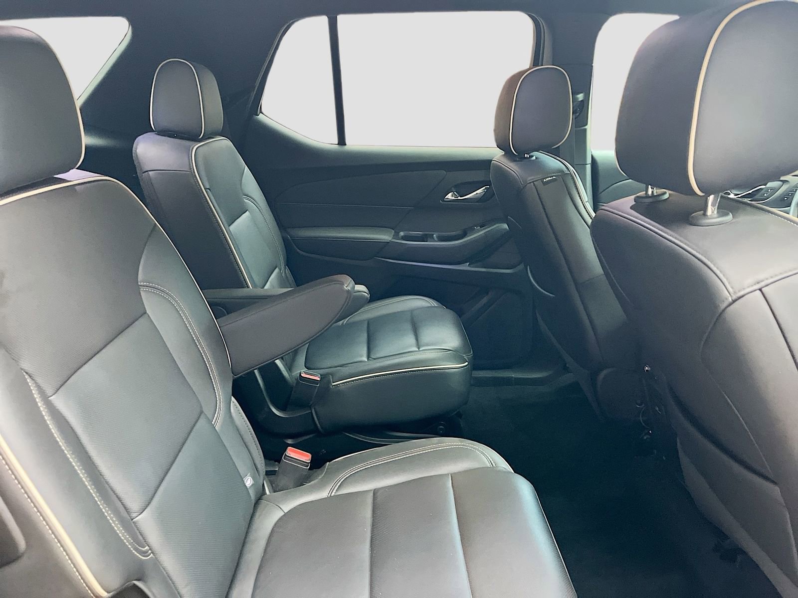 Used 2023 Chevrolet Traverse Premier w/ Redline Edition image 30
