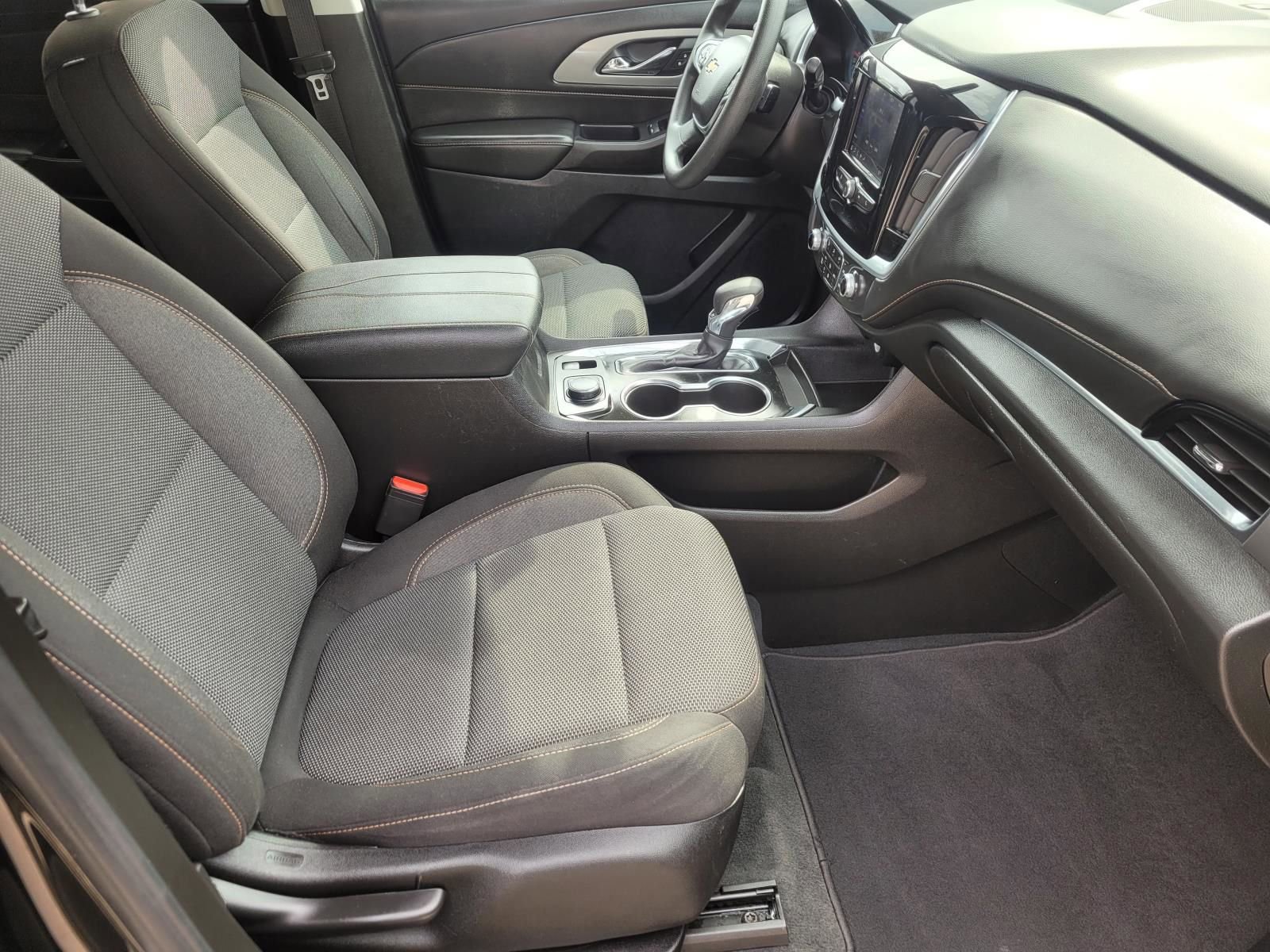 Used 2021 Chevrolet Traverse LS FWD image 10
