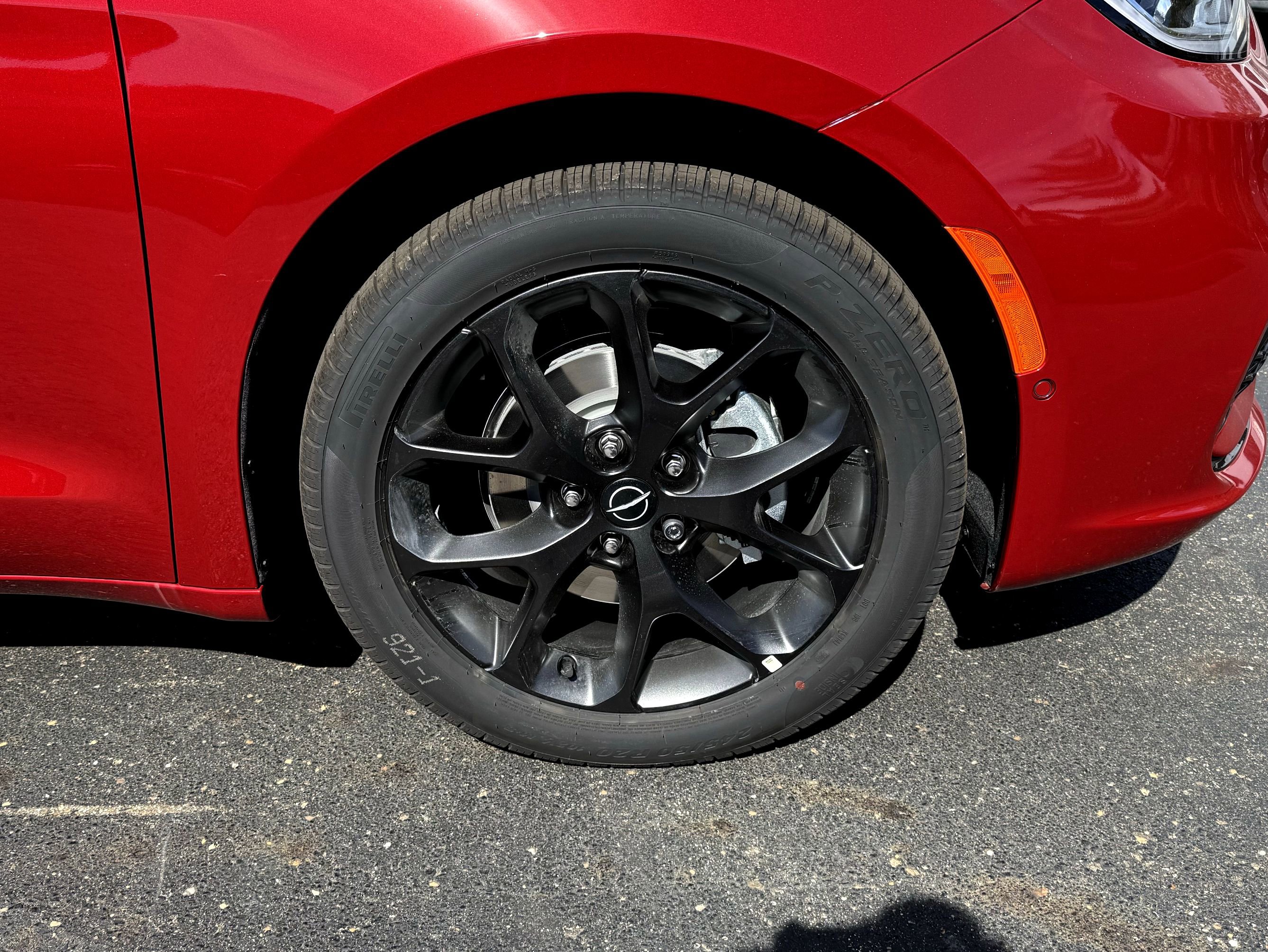 New 2026 Chrysler Pacifica Limited image 13