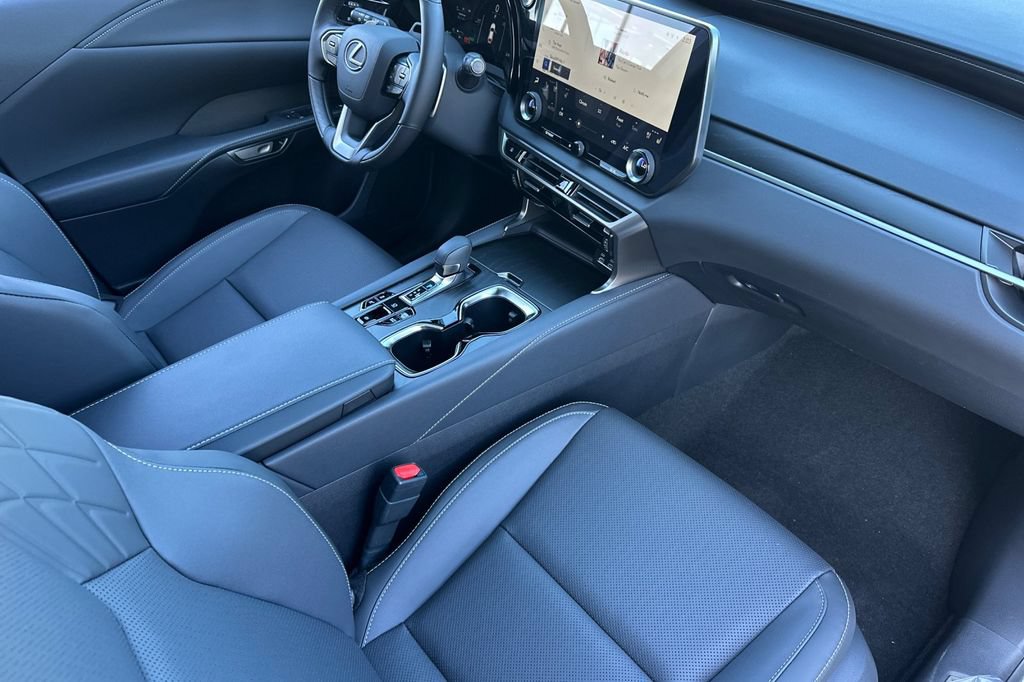 New 2026 Lexus RX 450h AWD image 16