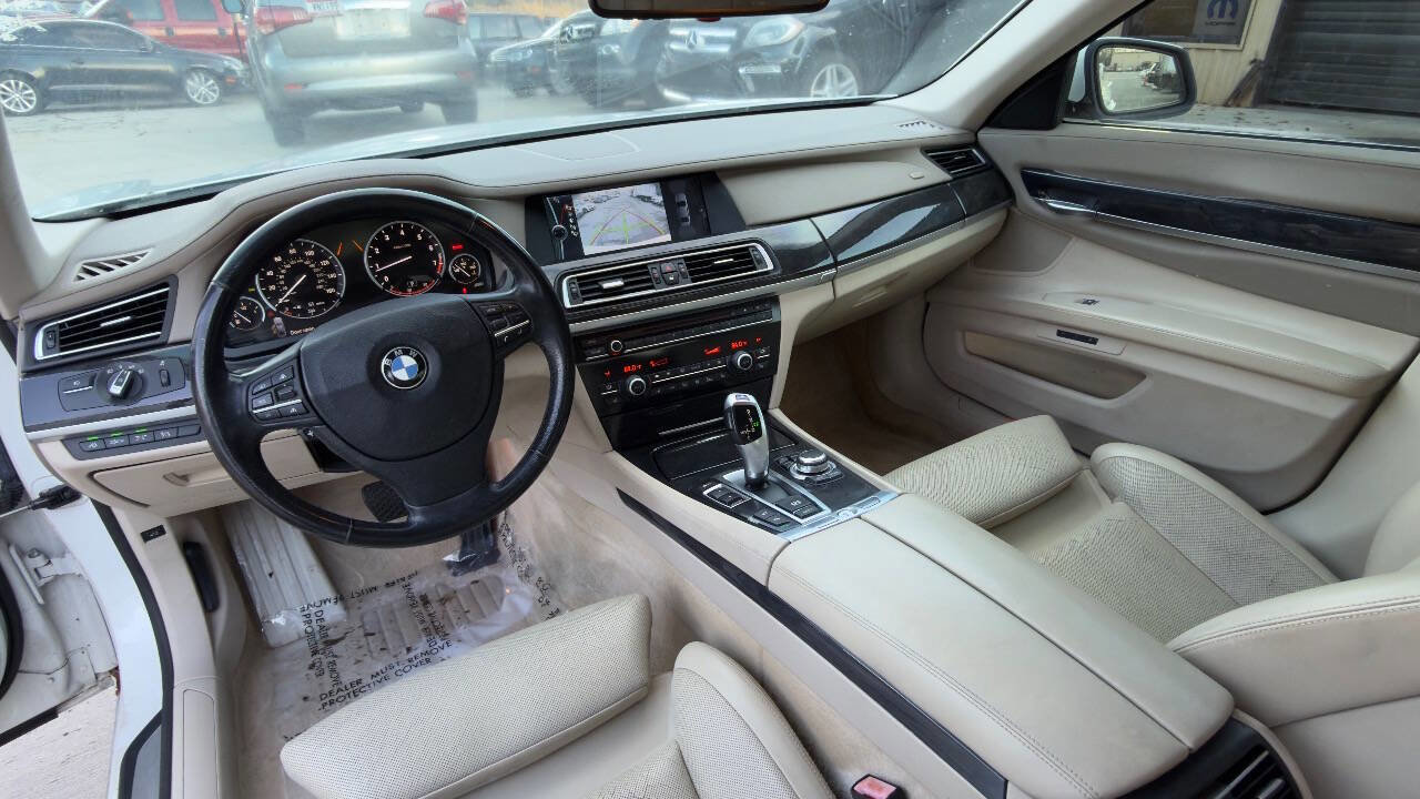 Used 2009 BMW 750Li image 26