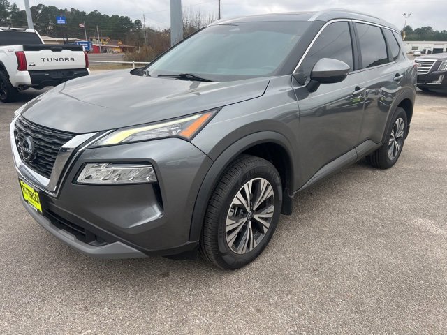 Used 2023 Nissan Rogue SV w/ SV Premium Package image 3