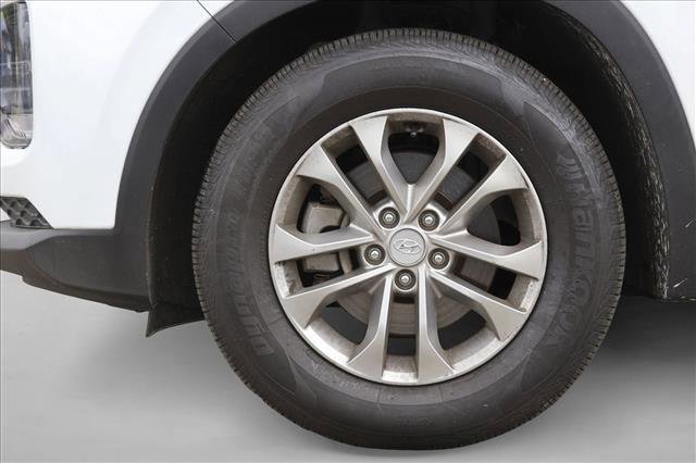 Used 2019 Hyundai Santa Fe SE FWD image 9