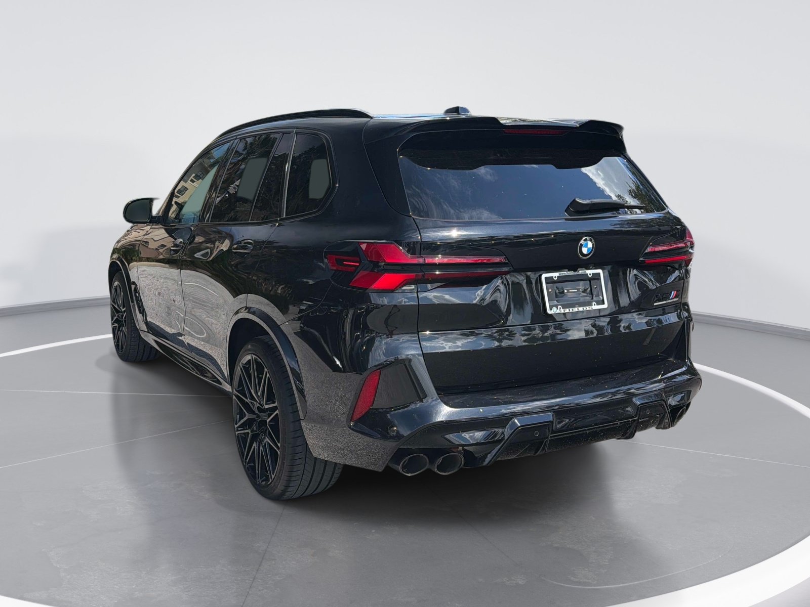Used 2025 BMW X5 M Competition w/ Executive Package AWD/4WD image 5
