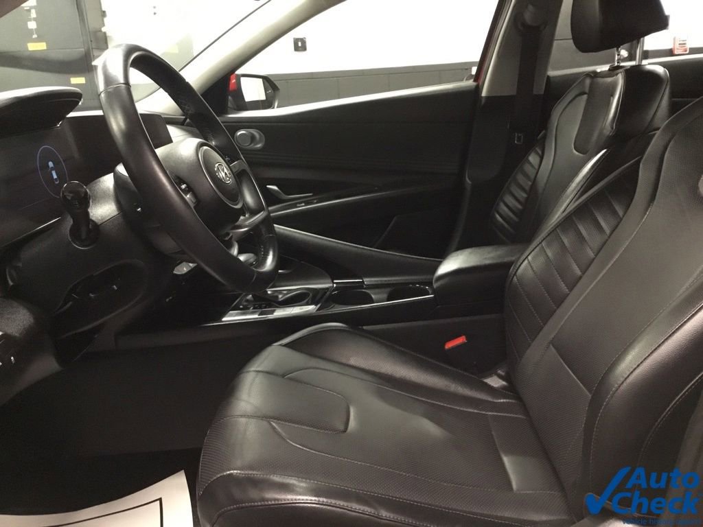 Used 2023 Hyundai Elantra Limited image 23