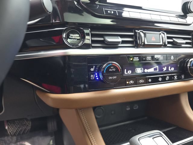 Used 2025 Nissan Pathfinder Platinum w/ Cargo Package FWD image 41