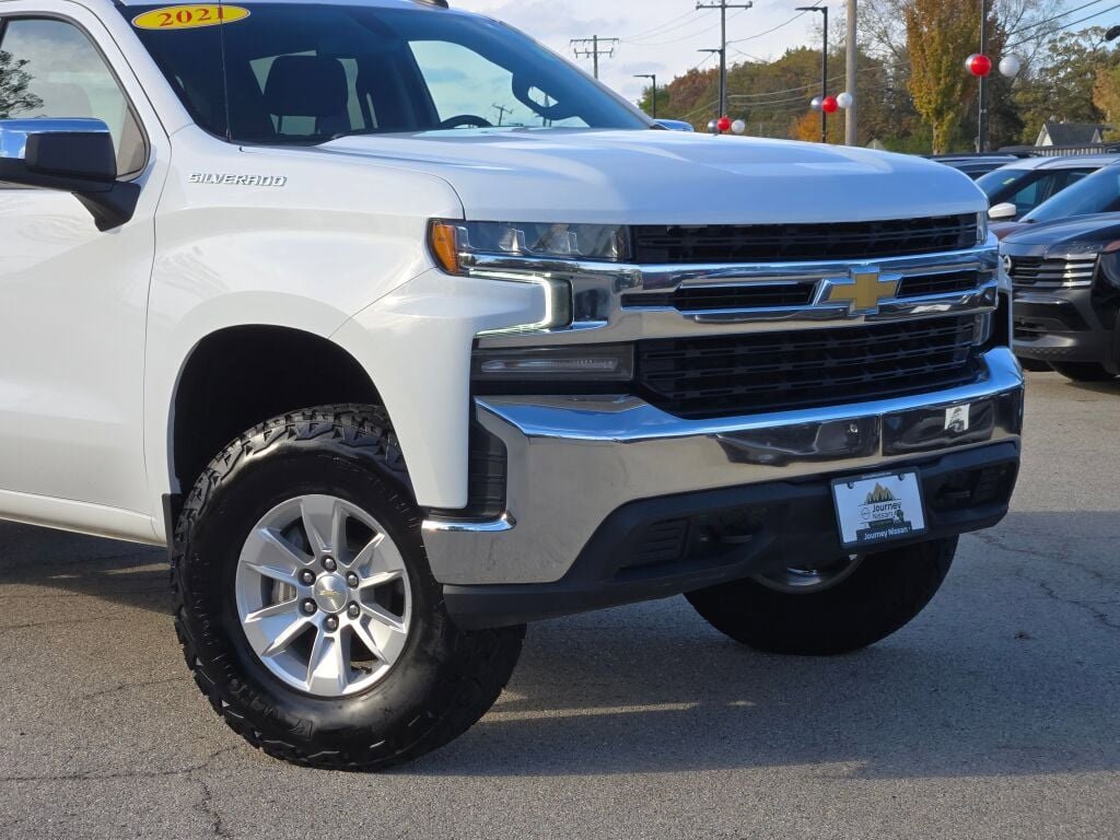 Used 2021 Chevrolet Silverado 1500 LT image 3