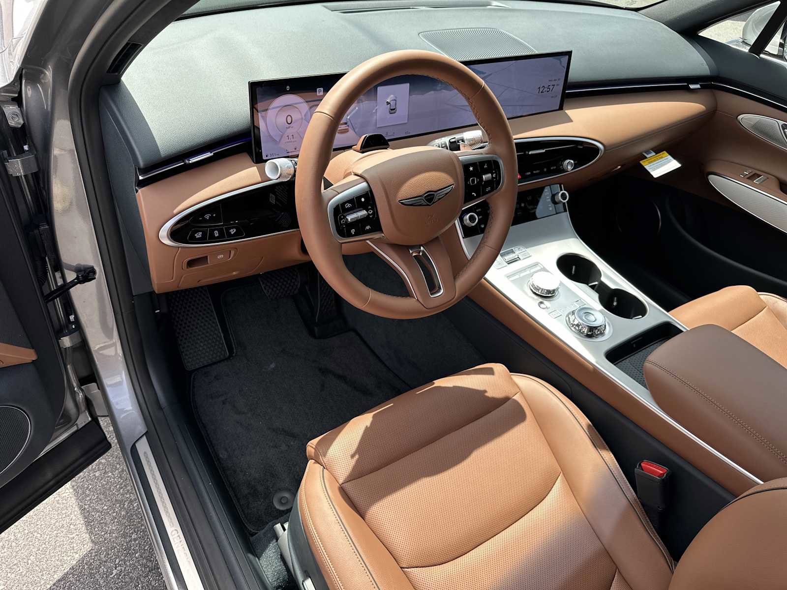 New 2026 Genesis GV70 2.5T Advanced w/ G1 Accessory Package image 8