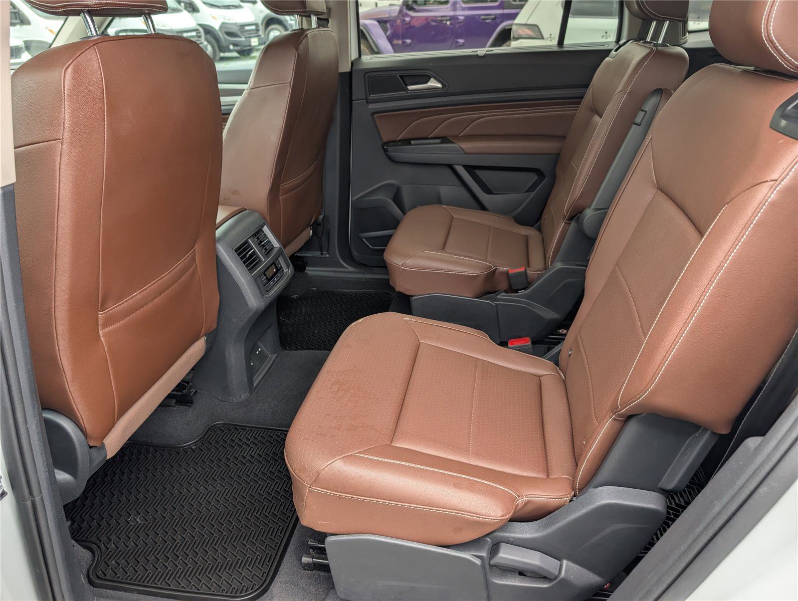 Used 2021 Volkswagen Atlas SE w/ Towing Package AWD/4WD image 16