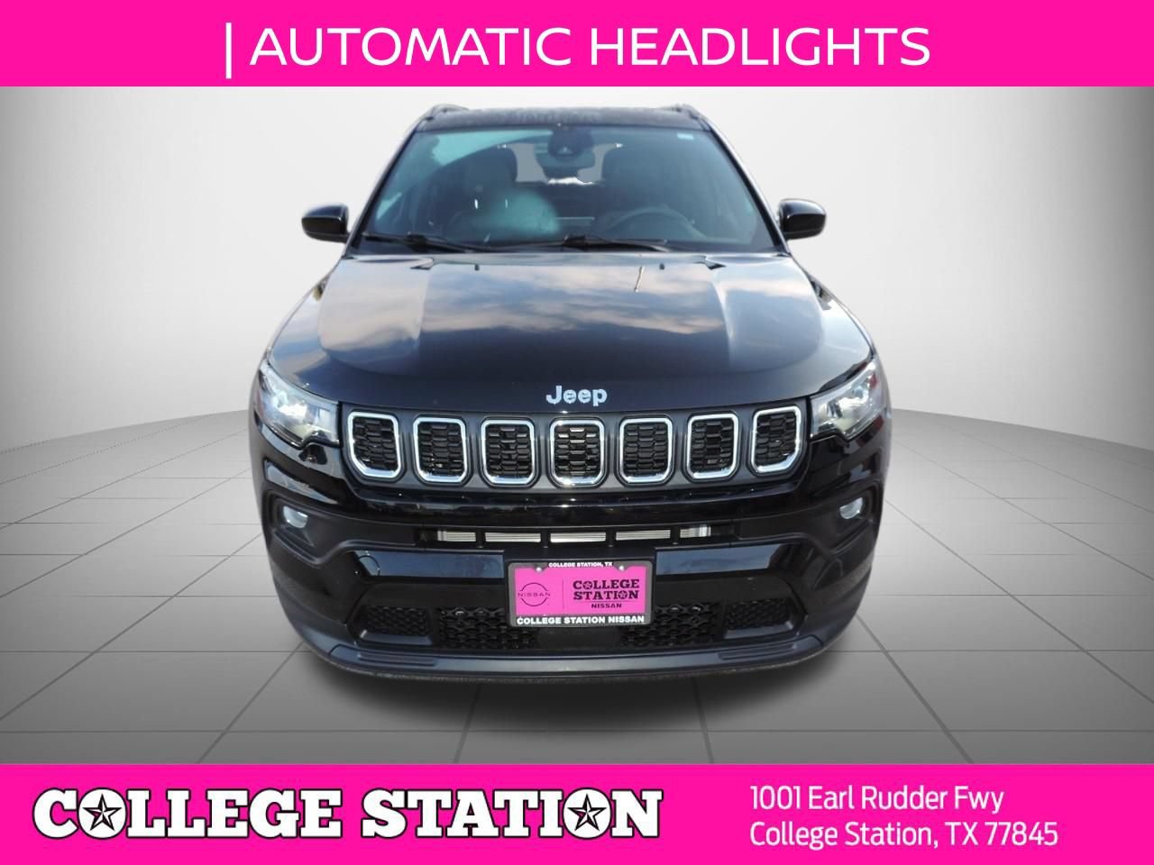 Used 2024 Jeep Compass Latitude AWD/4WD image 9