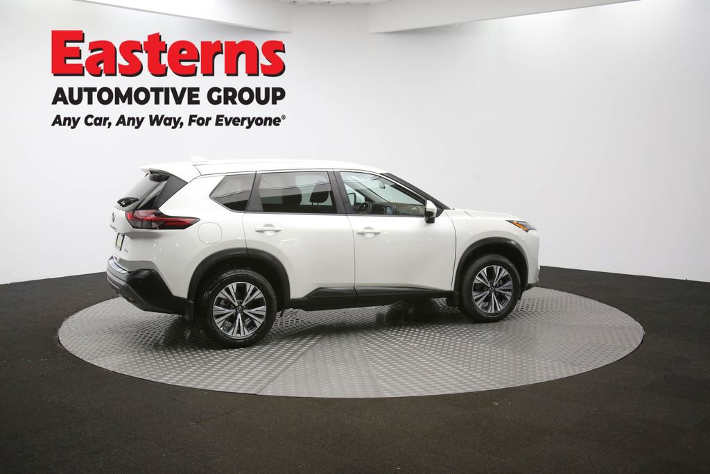 Used 2022 Nissan Rogue SV image 41