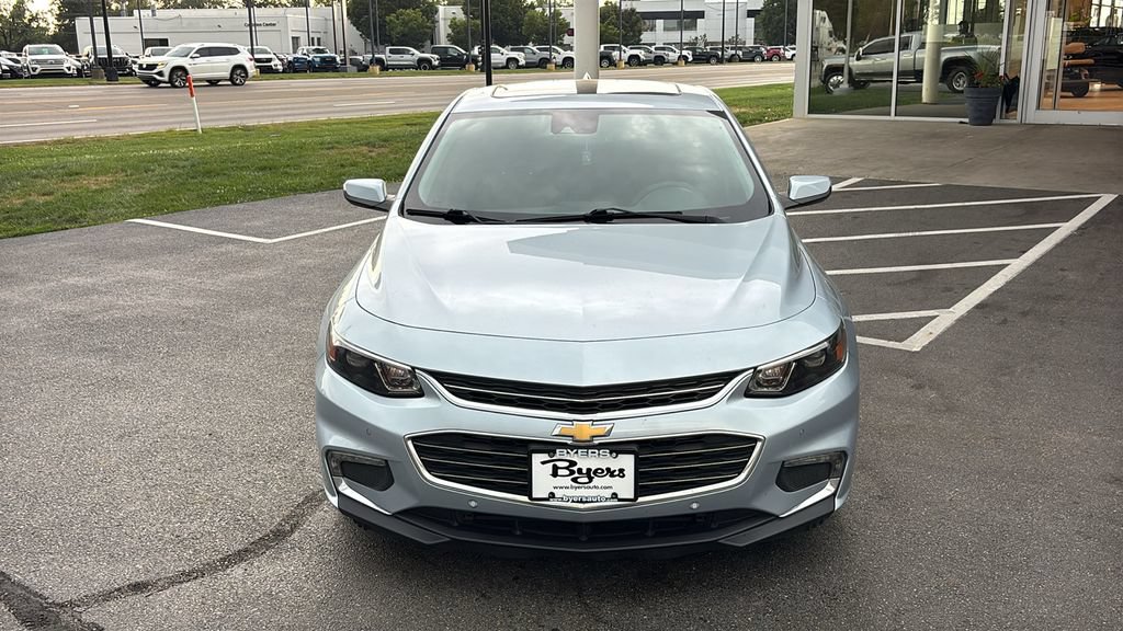 Used 2018 Chevrolet Malibu LT w/ Driver Confidence Package FWD image 4