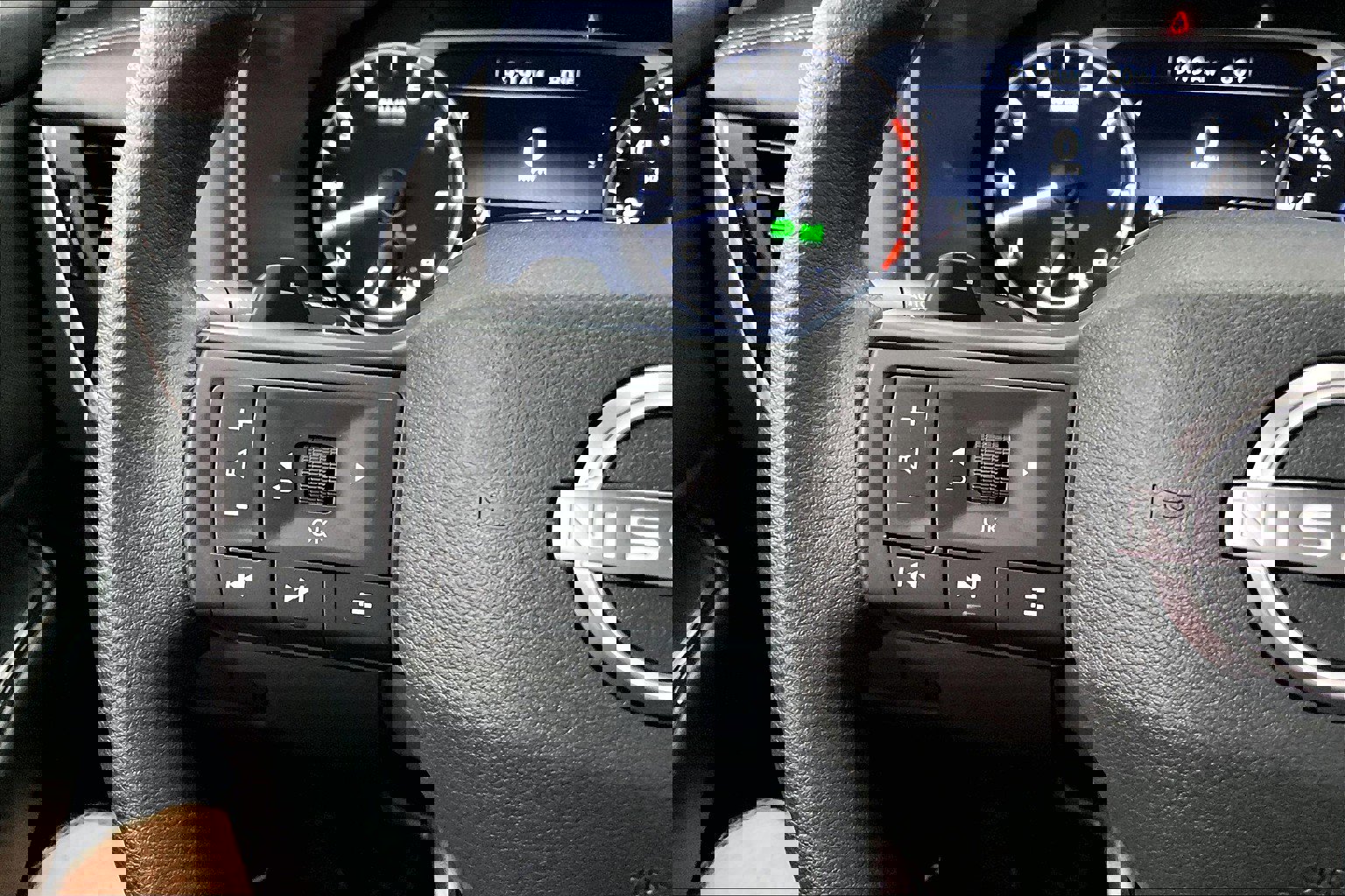 New 2025 Nissan Rogue S image 39