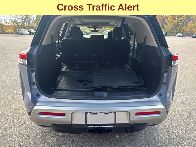 Used 2025 Nissan Pathfinder Platinum w/ Cargo Package AWD/4WD image 11