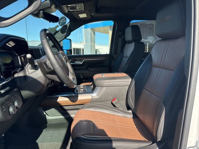 Used 2024 Chevrolet Silverado 2500 High Country w/ High Country Premium Package image 11