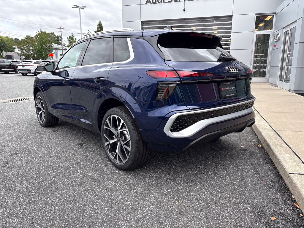 New 2026 Audi Q3 quattro 2.0T AWD/4WD image 3