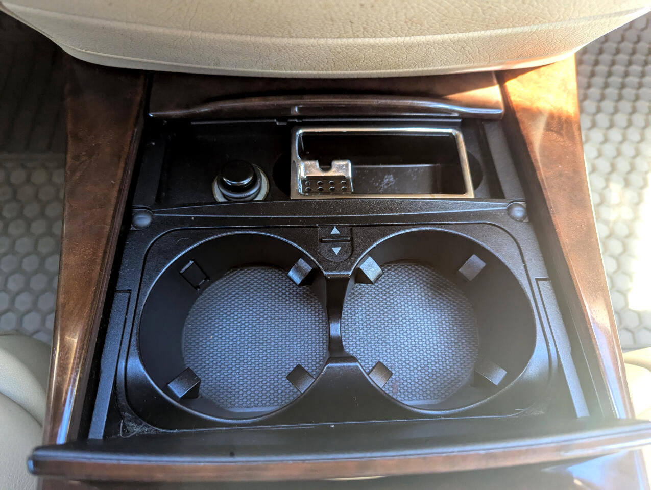 Used 2010 Mercedes-Benz S 550 4MATIC image 27