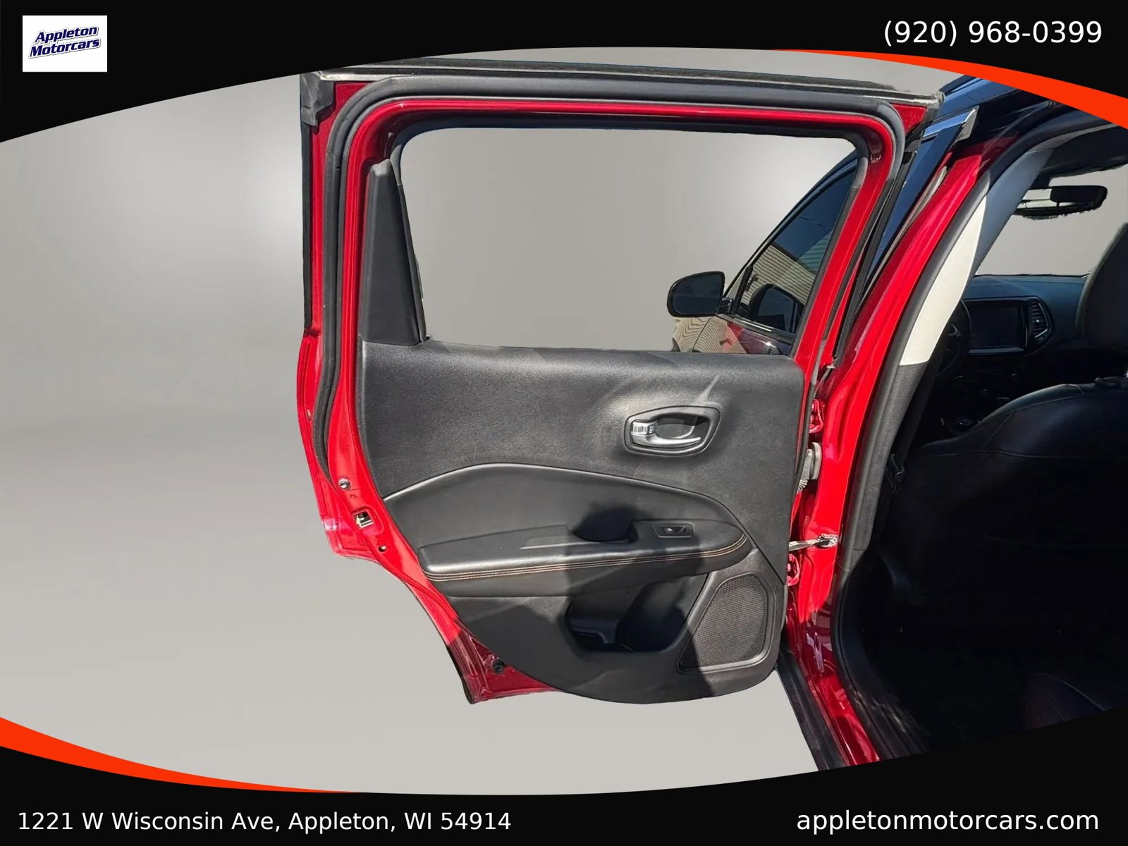 Used 2018 Jeep Compass Limited w/ Navigation Group AWD/4WD image 26