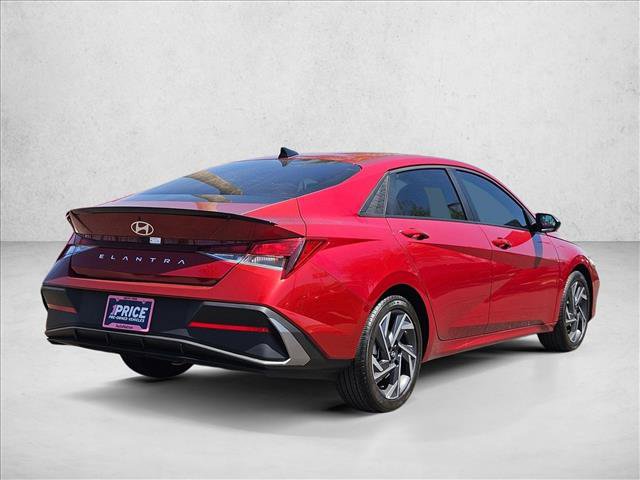 Used 2025 Hyundai Elantra Sport FWD image 5