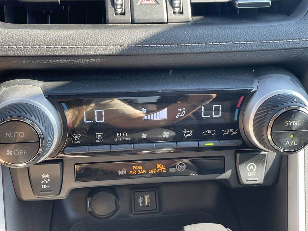 Used 2023 Toyota RAV4 XLE Premium FWD image 39
