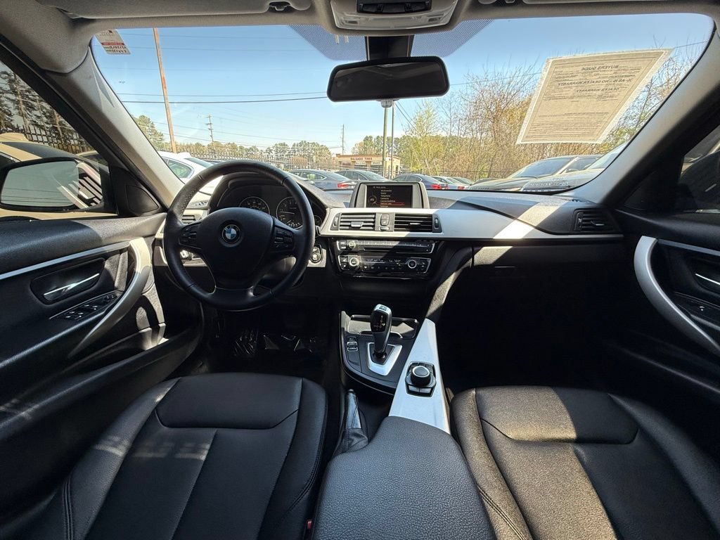Used 2016 BMW 320i Sedan RWD image 16