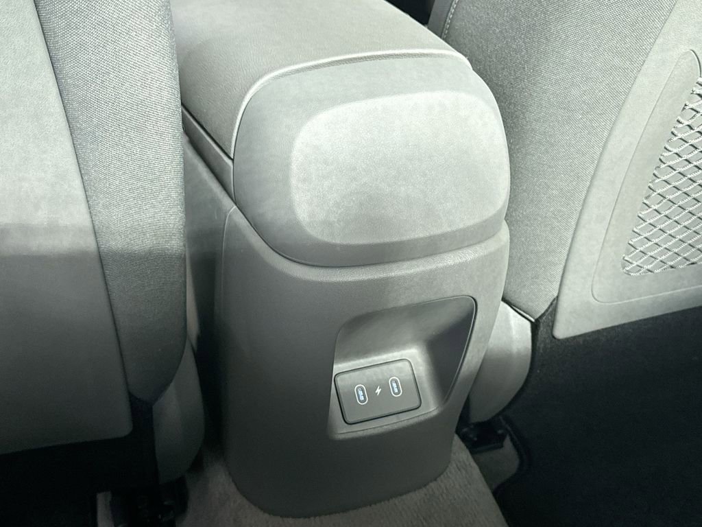 Certified 2025 Hyundai Elantra SEL image 23