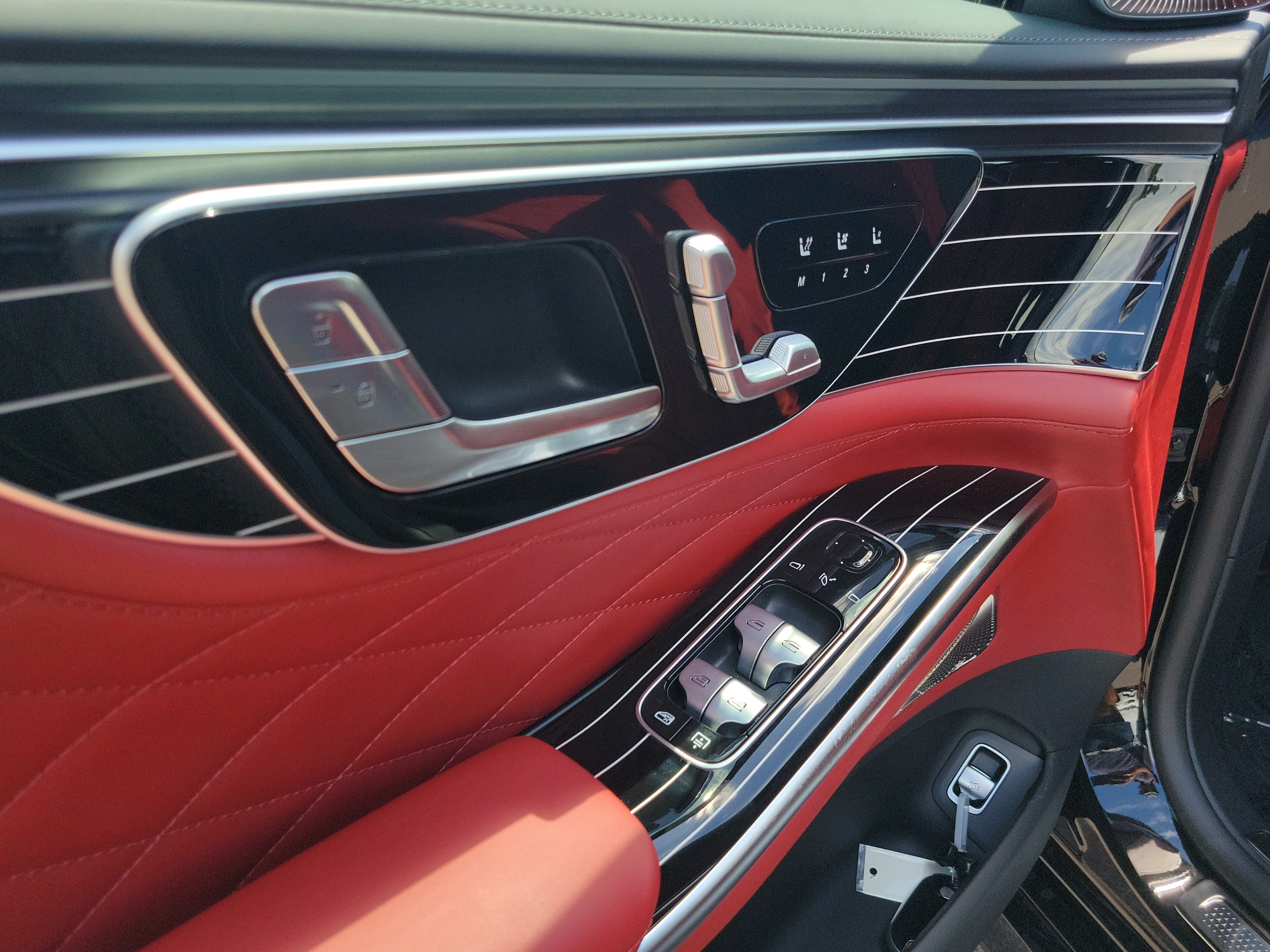 New 2027 Mercedes-Benz S 580 4MATIC Sedan image 16