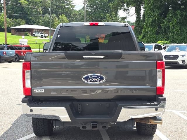 Used 2017 Ford F250 XLT w/ XLT Premium Package RWD image 4