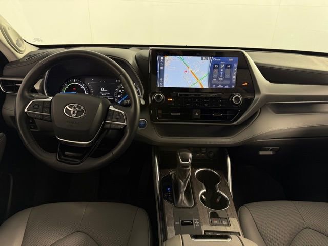 Used 2021 Toyota Highlander Platinum image 26