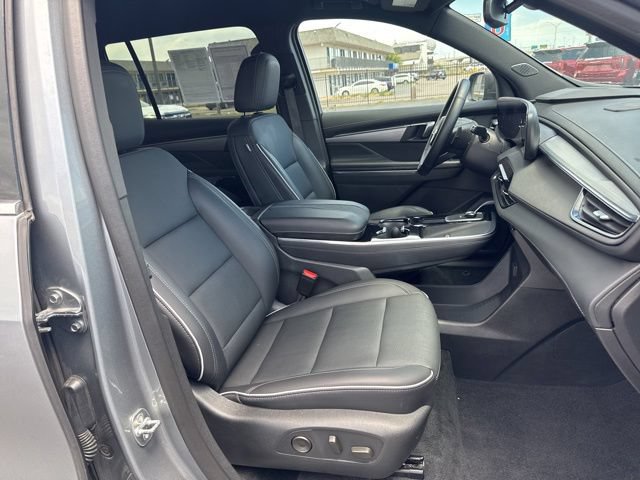 Used 2025 Buick Enclave Preferred FWD image 19