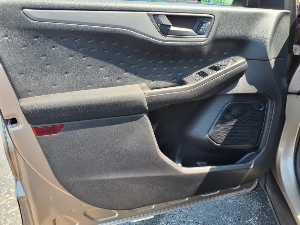 Used 2020 Ford Escape S image 21