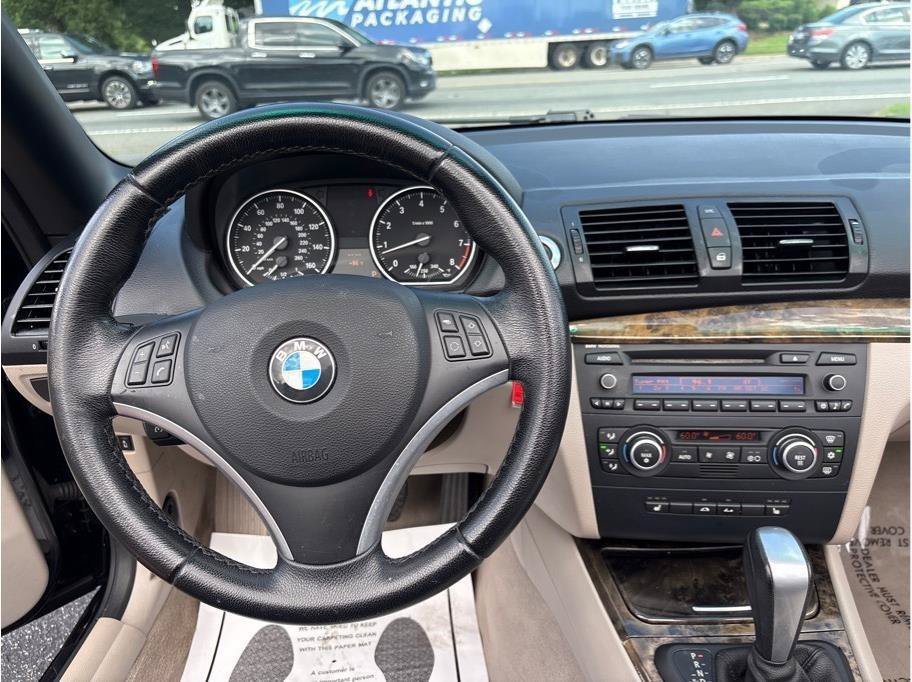 Used 2008 BMW 135i Convertible RWD image 12