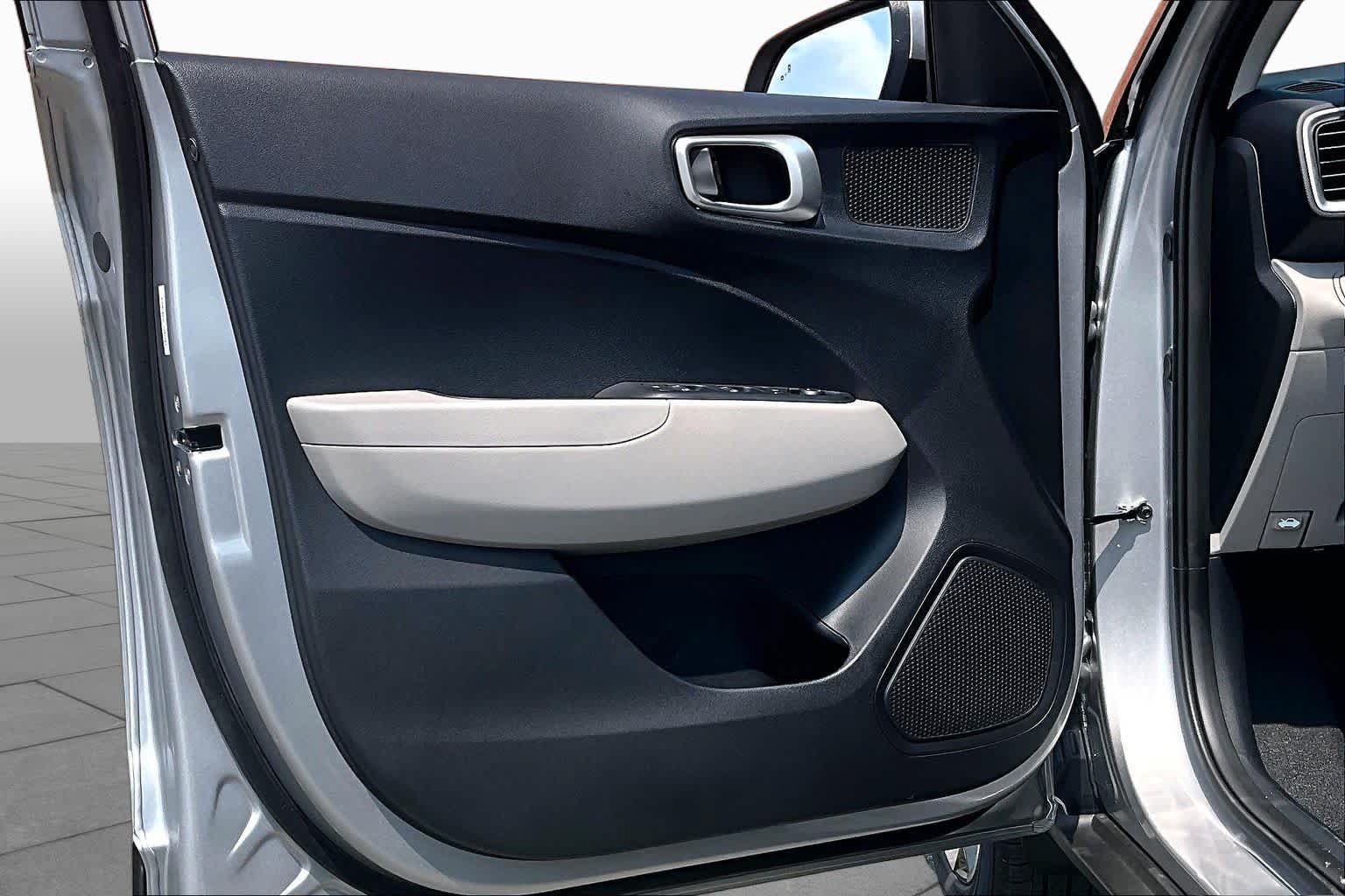 New 2026 Hyundai Venue SEL FWD image 13