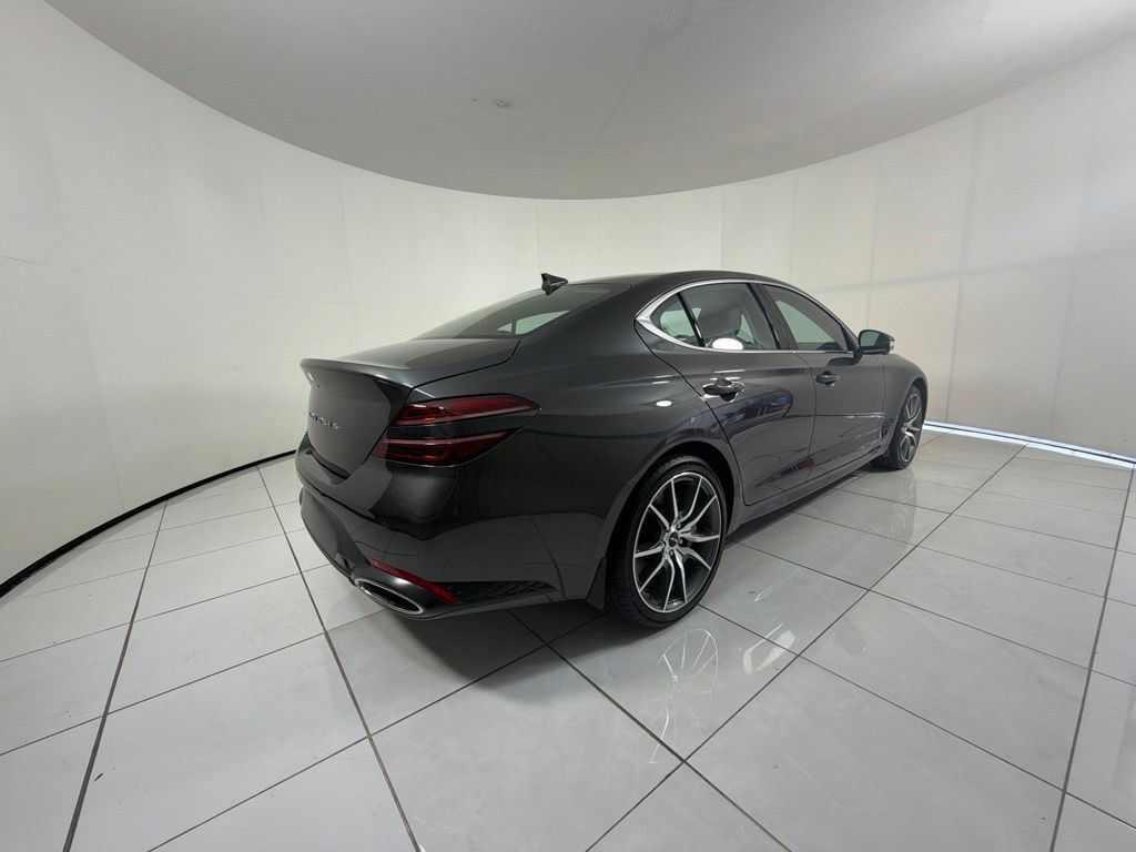 Used 2026 Genesis G70 2.5T Prestige RWD image 5