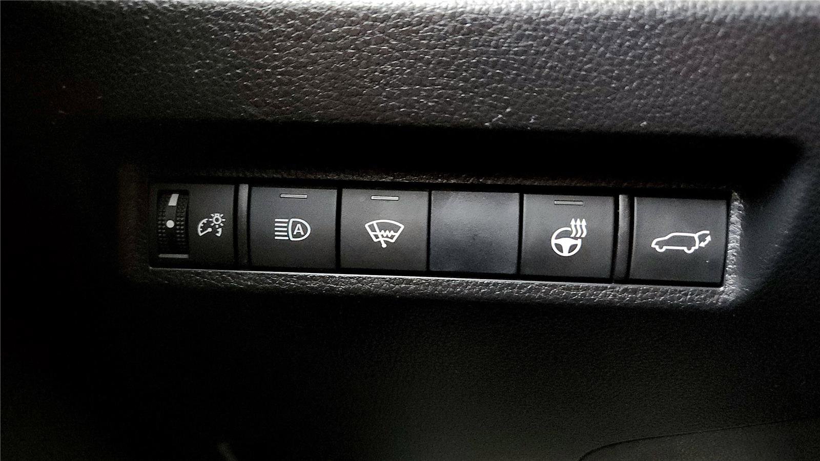 Certified 2021 Toyota RAV4 SE w/ Weather & Moonroof Package image 43