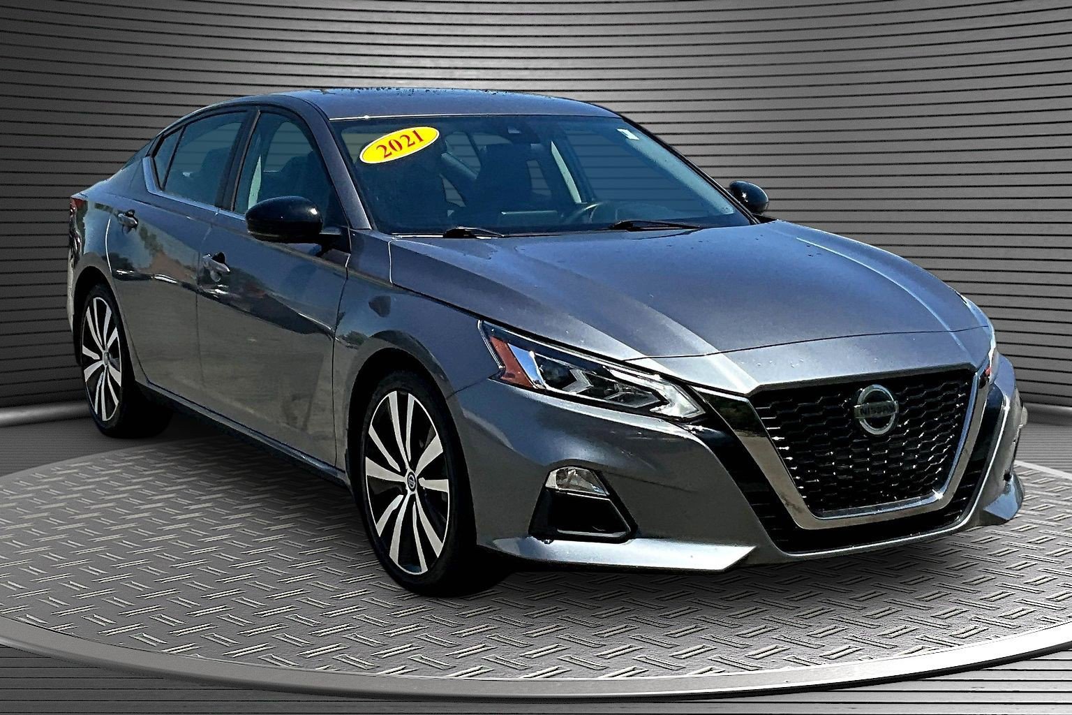 Used 2021 Nissan Altima 2.5 SR w/ SR Premium Package