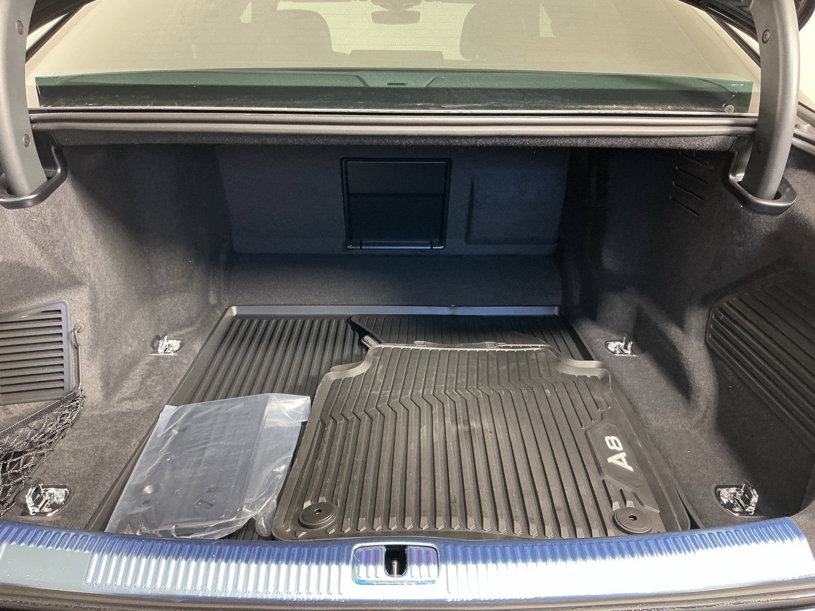 New 2027 Audi A8 L 3.0T AWD/4WD image 16