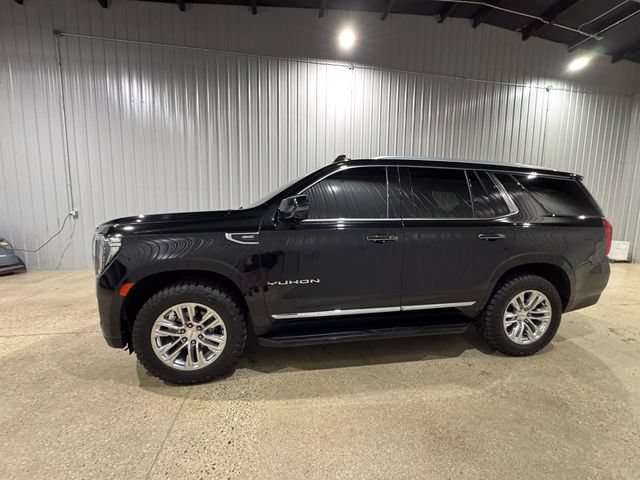Used 2021 GMC Yukon SLT w/ SLT Premium Package AWD/4WD image 2
