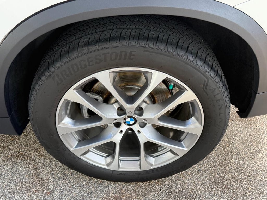 Used 2024 BMW X5 xDrive40i w/ Premium Package AWD/4WD image 7