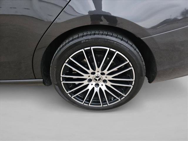 Used 2022 Mercedes-Benz C 300 Sedan image 9