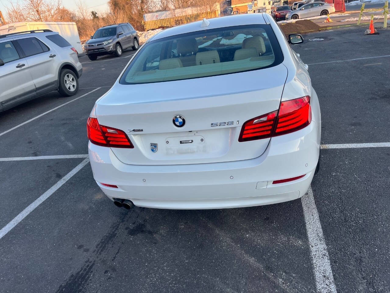 Used 2014 BMW 528i xDrive Sedan AWD/4WD image 11