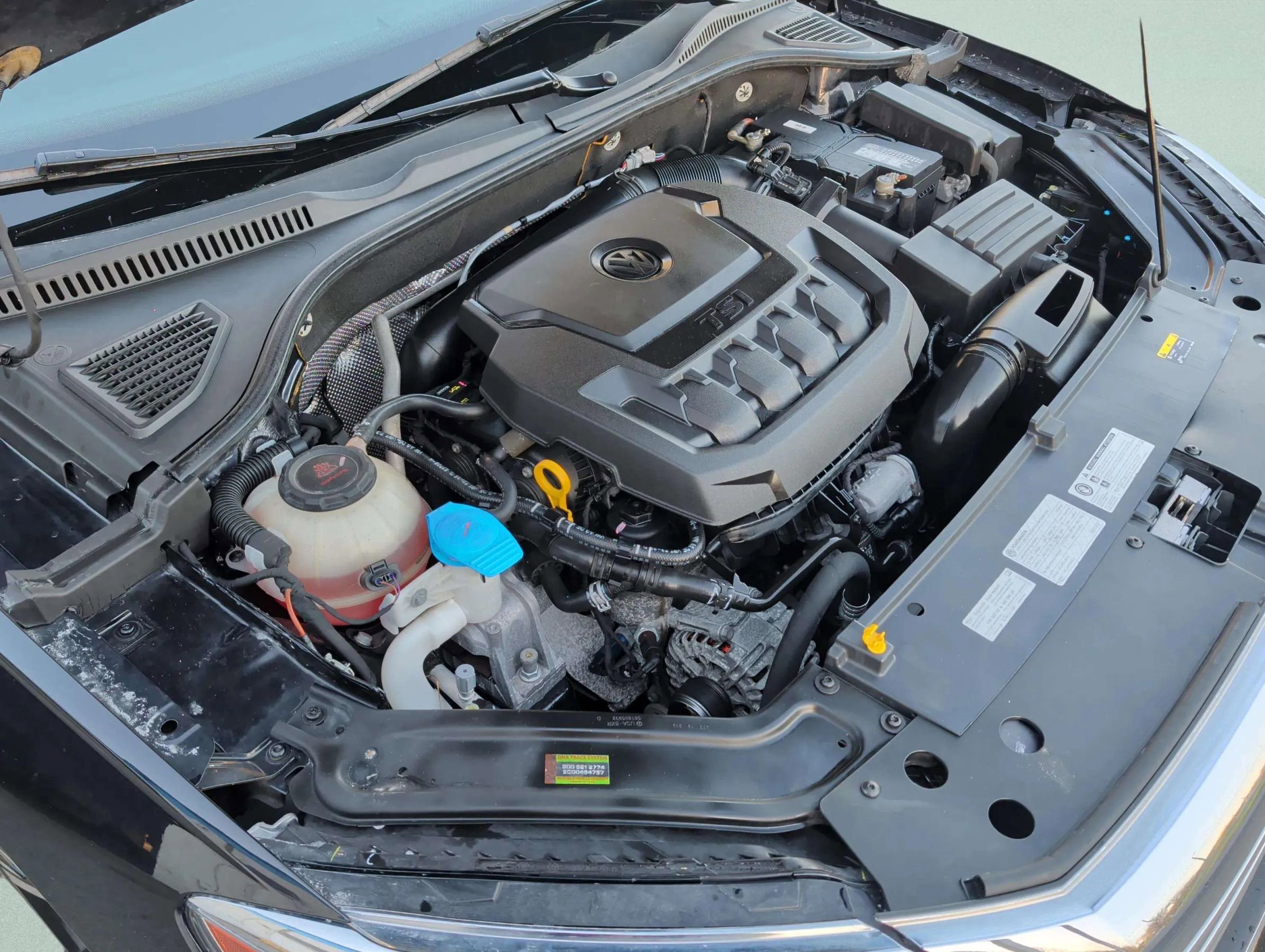 Used 2020 Volkswagen Passat 2.0T SEL image 37