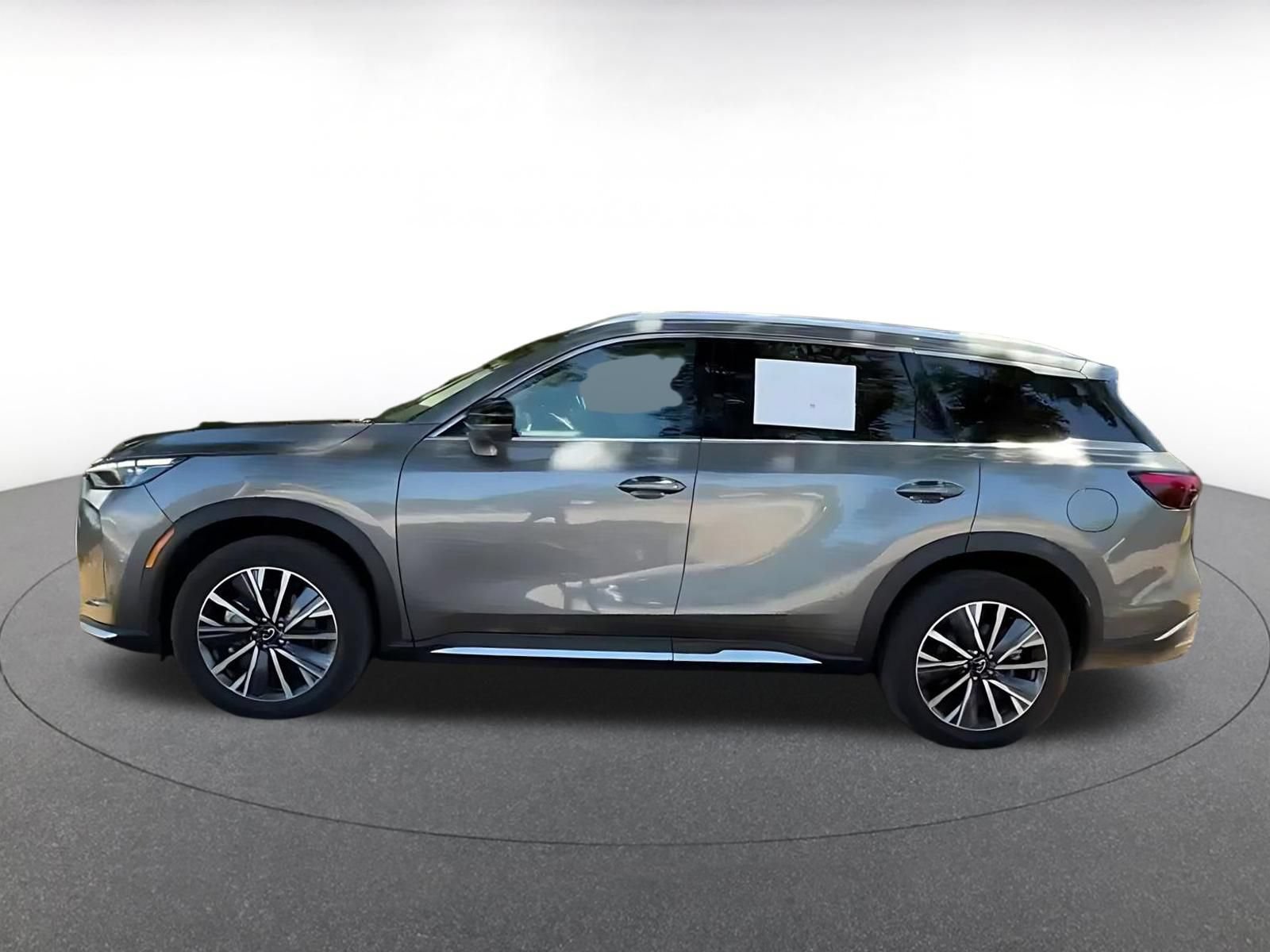 Used 2026 INFINITI QX60 Luxe FWD image 8