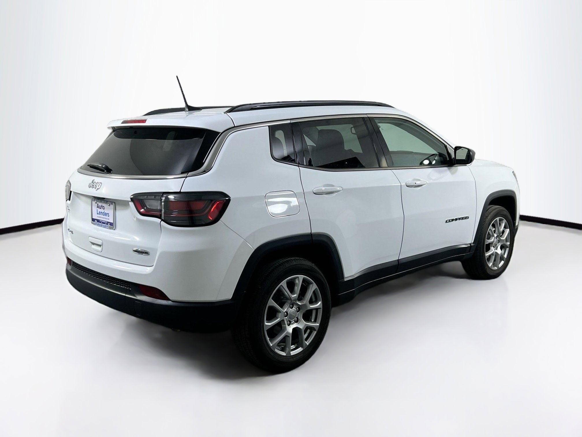 Used 2022 Jeep Compass Latitude w/ Sun and Sound Group image 5