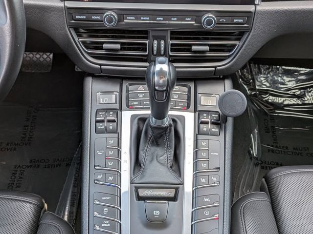Used 2020 Porsche Macan S image 20